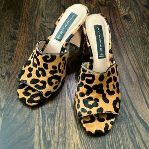 🧶Steven by Steve Madden Animal print shoes size 6.5